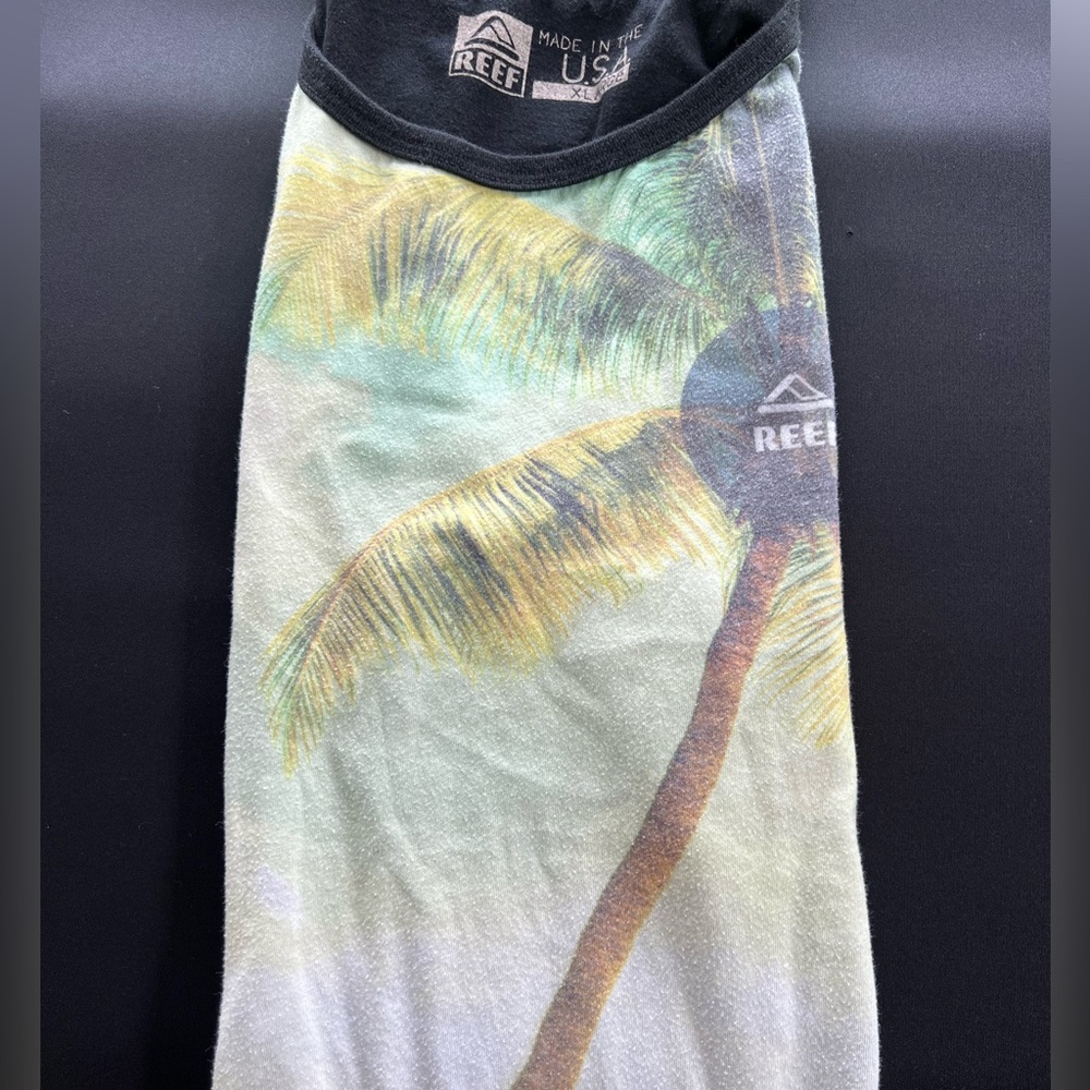 🔥 SALE! Reef Tropical Men’s Tank